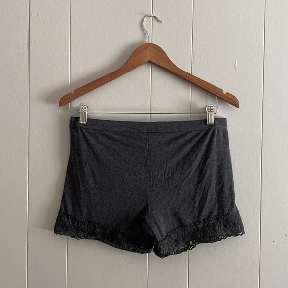 Aerie pajama shorts with lace size L - Picture 2 of 6